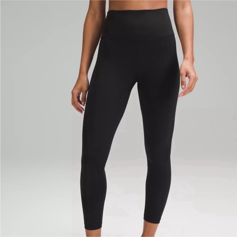 Lululemon high rise align 25" length in black size 2